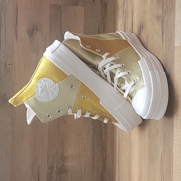 Converse high top Brand new platform in the box no lid. - Picture 2 of 15